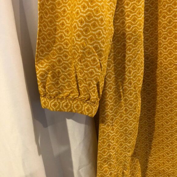 Old Navy Mustard Yellow and White Patterned Tunic Top Size Small - Picture 9 of 11